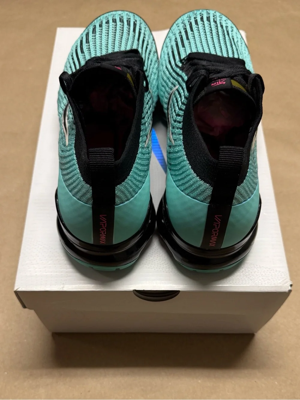 Nike Air Vapormax 3 South Beach Mens size 10 running shoes Rare!